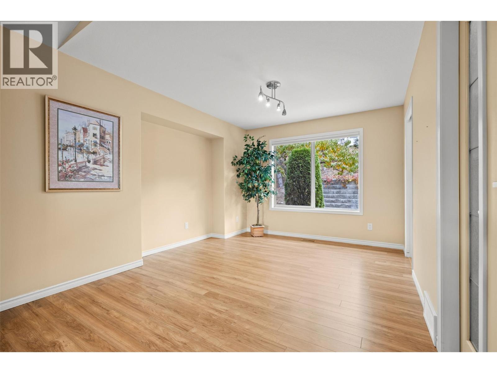 8 3512 Ridge Boulevard, West Kelowna