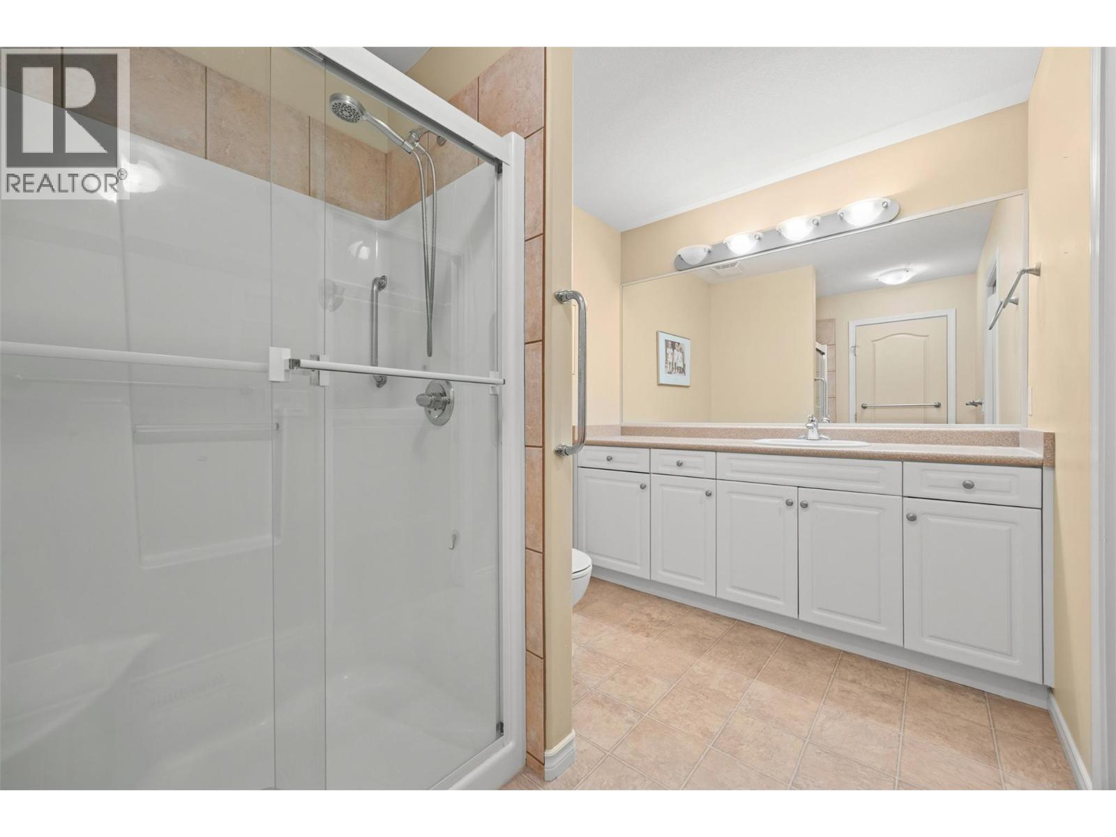 8 3512 Ridge Boulevard, West Kelowna