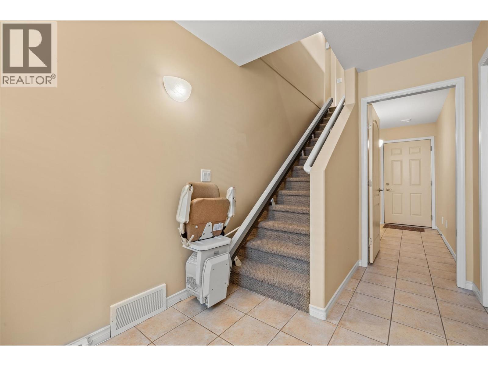 8 3512 Ridge Boulevard, West Kelowna