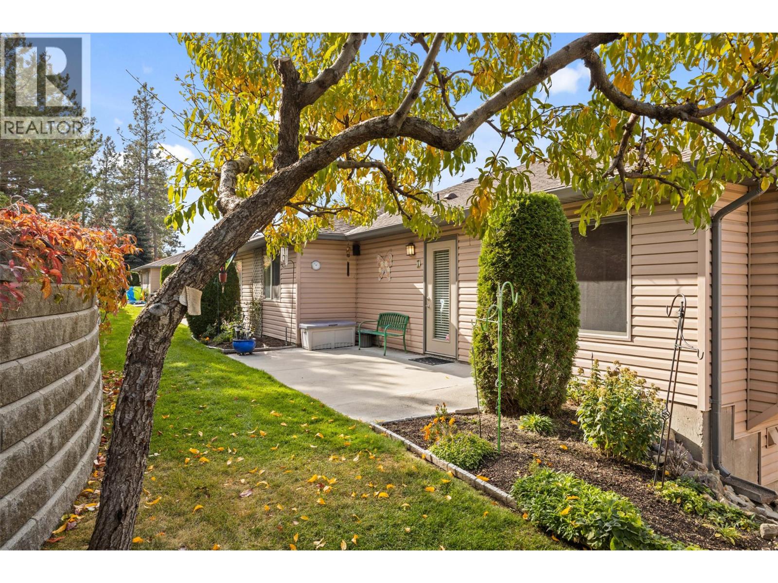 8 3512 Ridge Boulevard, West Kelowna