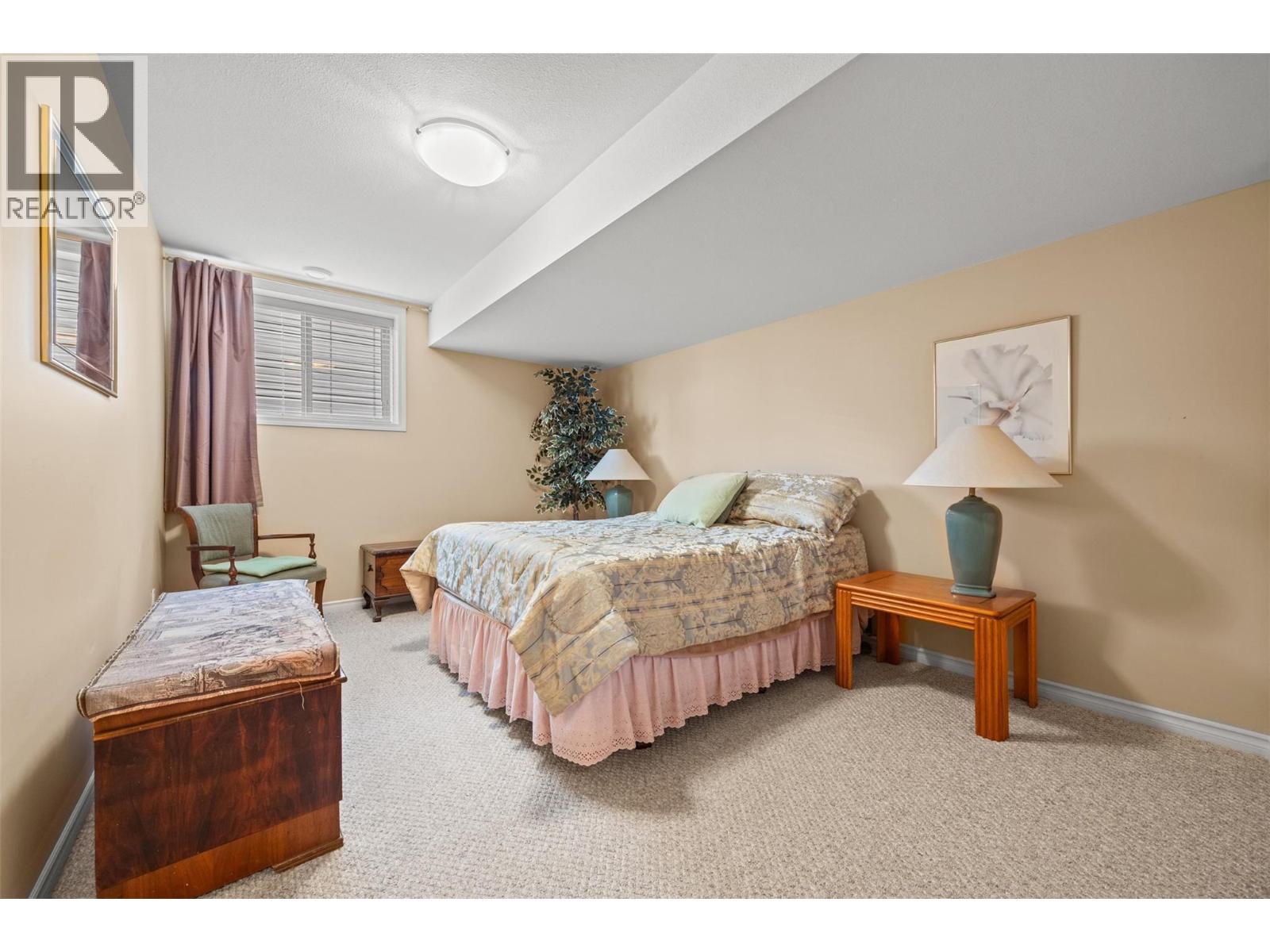 8 3512 Ridge Boulevard, West Kelowna