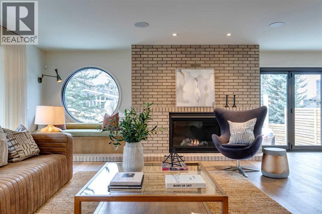 Single Family House 4 Level for Sale in  Elizabeth Road SW Britannia Calgary 