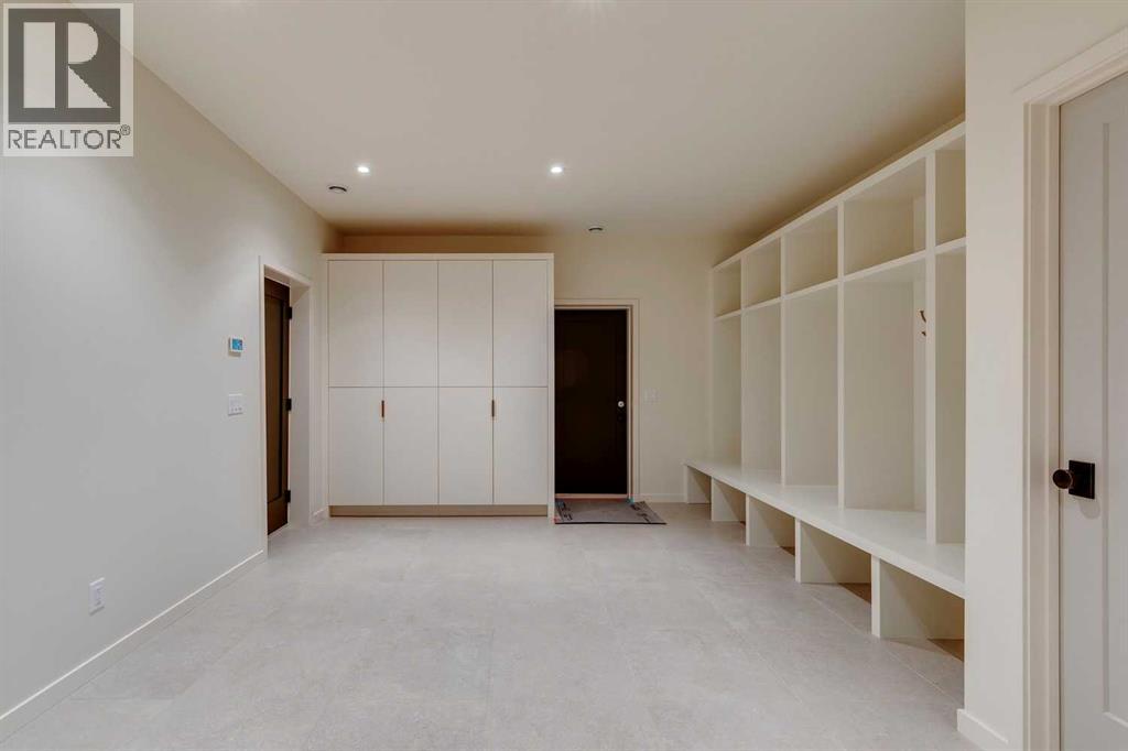 Single Family House 4 Level for Sale in  Elizabeth Road SW Britannia Calgary 