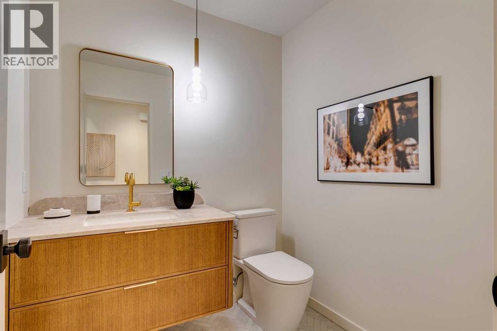 Single Family House 4 Level for Sale in  Elizabeth Road SW Britannia Calgary 