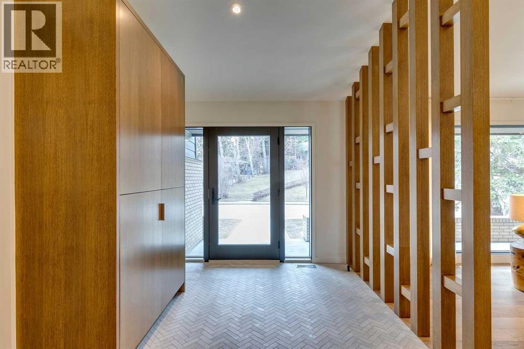 Single Family House 4 Level for Sale in  Elizabeth Road SW Britannia Calgary 