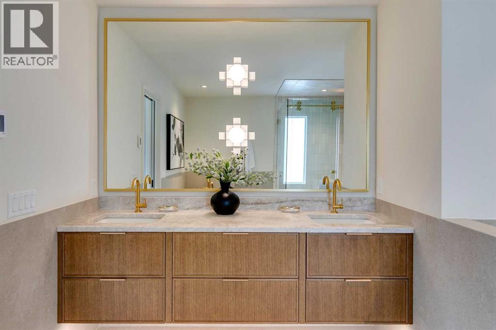 Single Family House 4 Level for Sale in  Elizabeth Road SW Britannia Calgary 