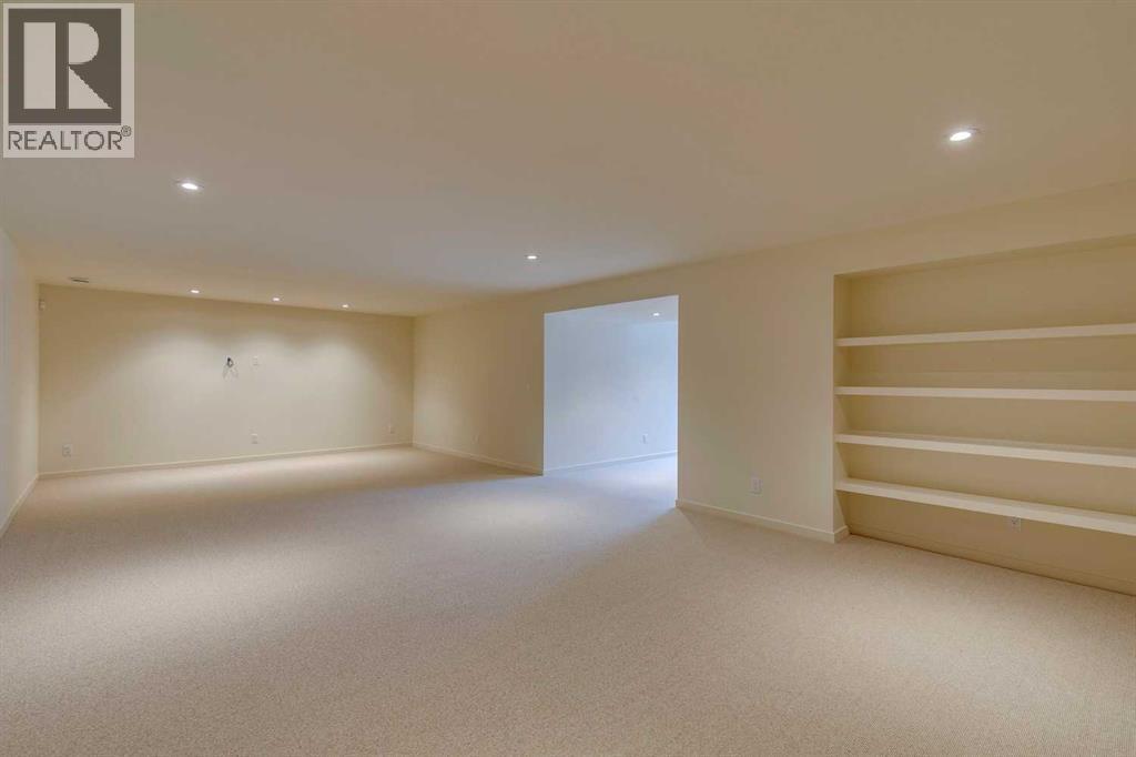 Single Family House 4 Level for Sale in  Elizabeth Road SW Britannia Calgary 