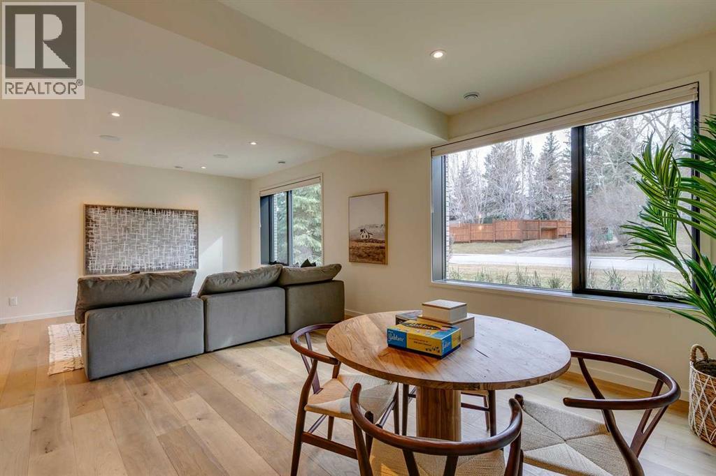 Single Family House 4 Level for Sale in  Elizabeth Road SW Britannia Calgary 