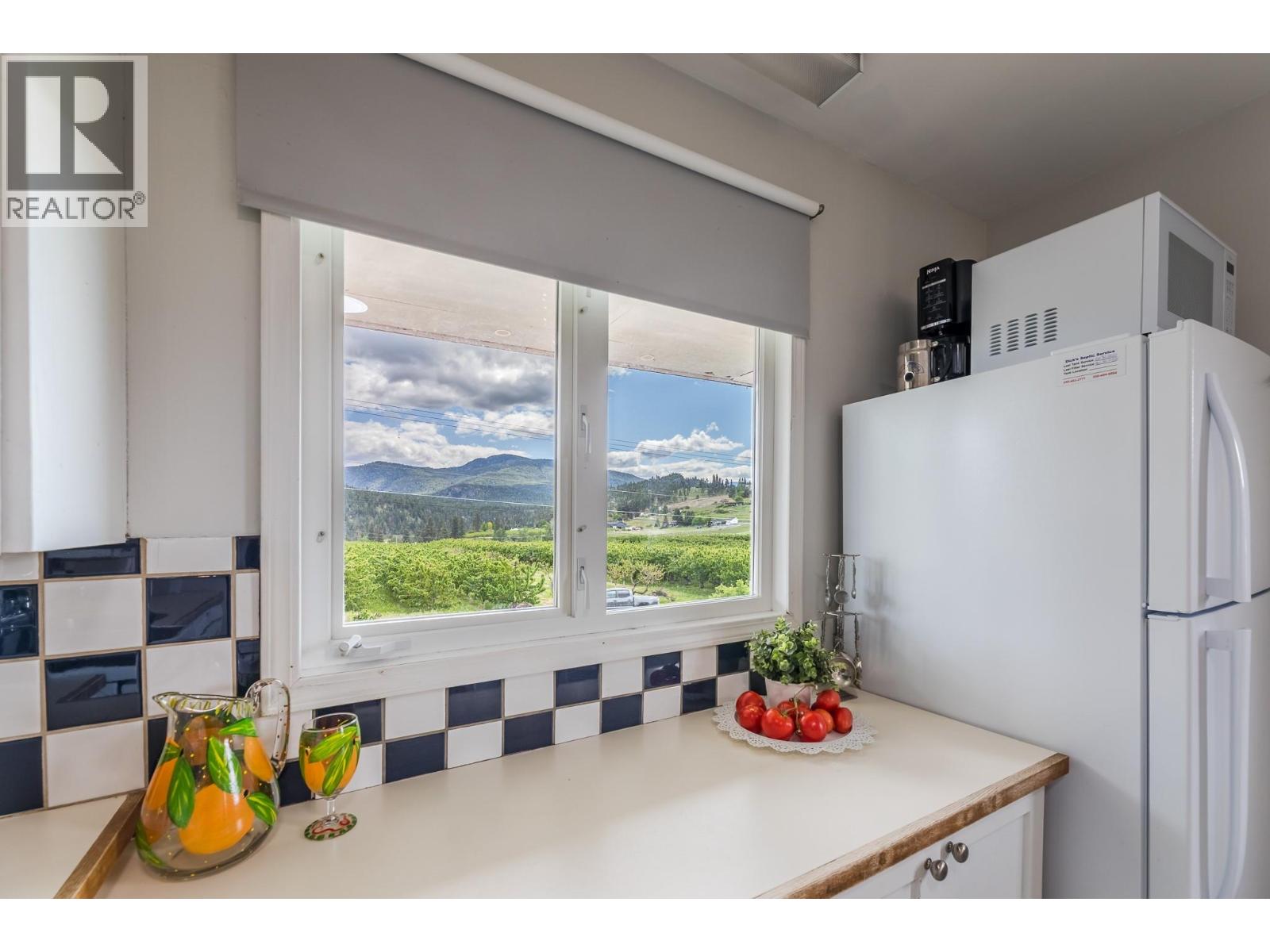 7515 Hillborn Street, Summerland