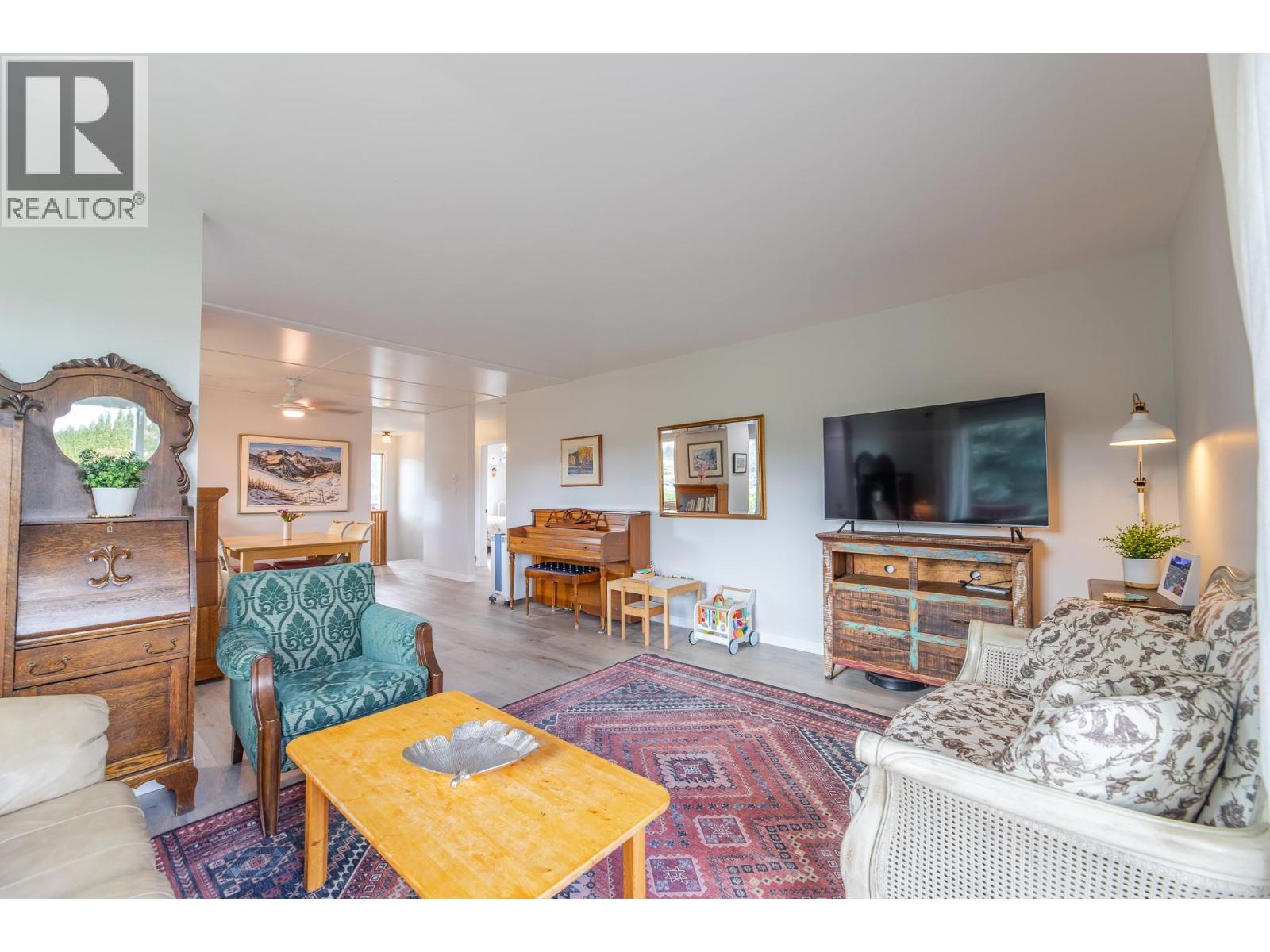 7515 Hillborn Street, Summerland