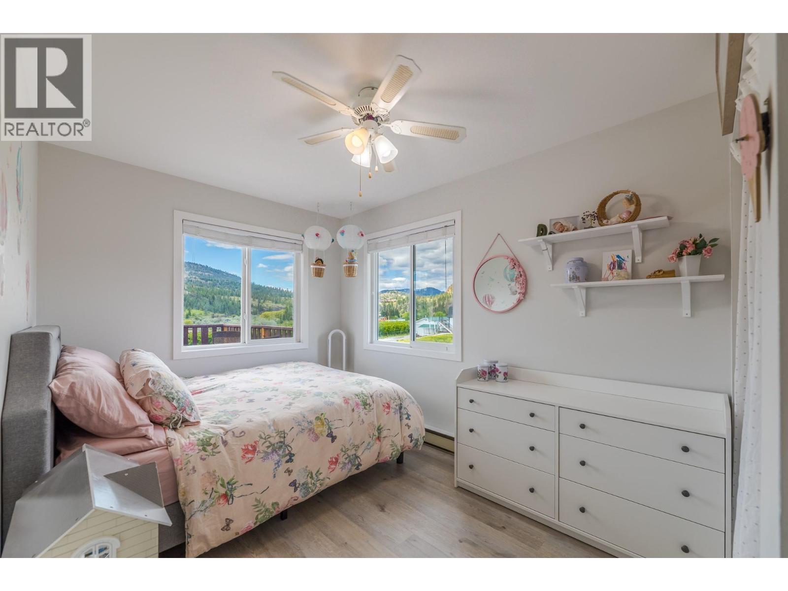 7515 Hillborn Street, Summerland