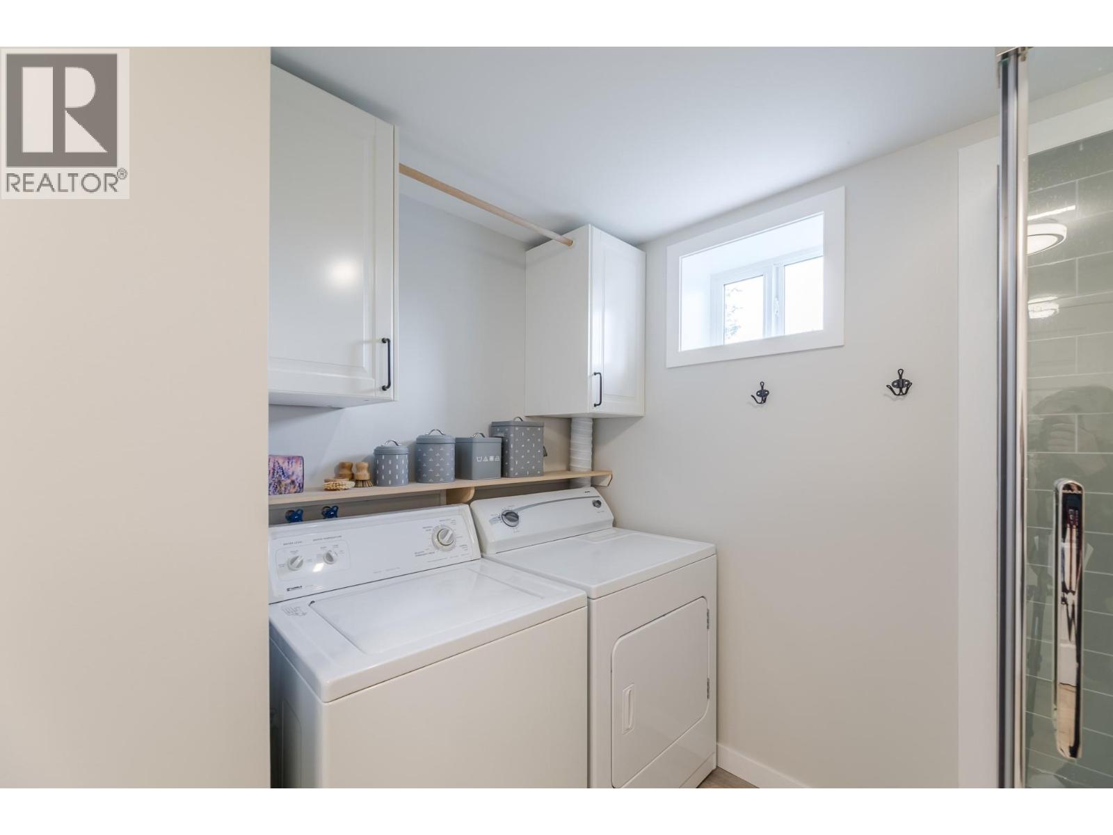 7515 Hillborn Street, Summerland