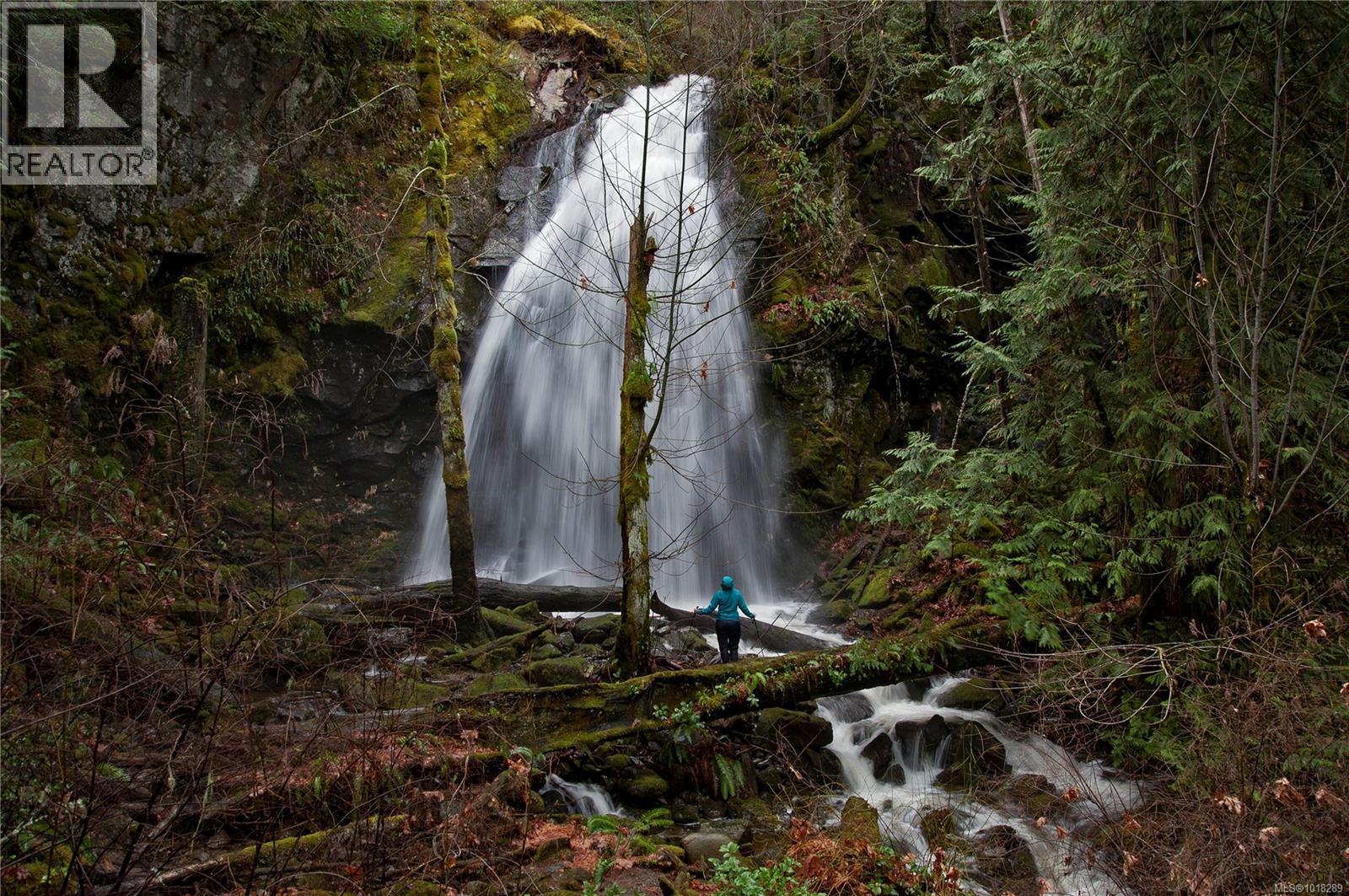 9 5150 Christie Rd, Ladysmith