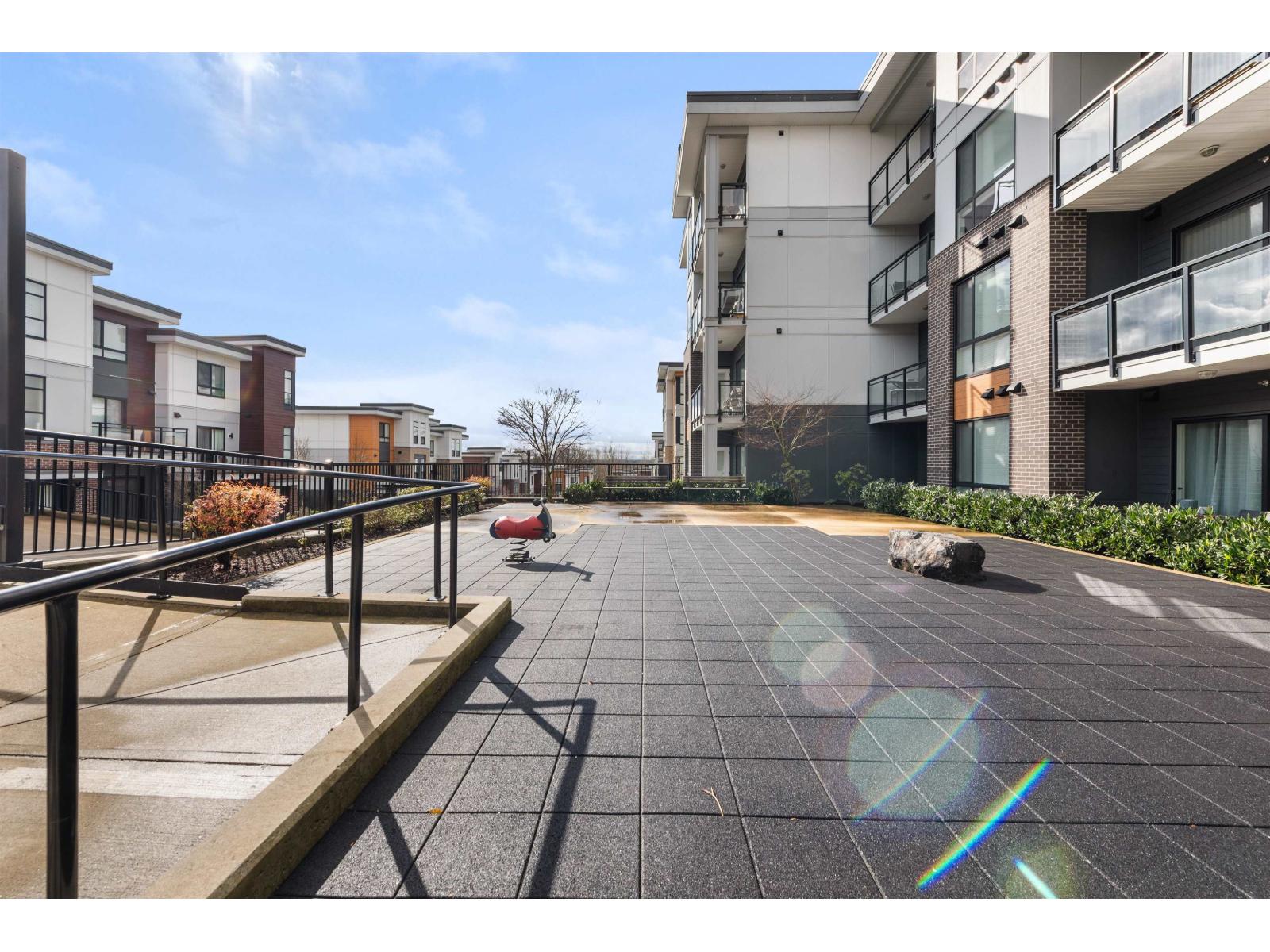 B407 20087 68 AVENUE, Langley