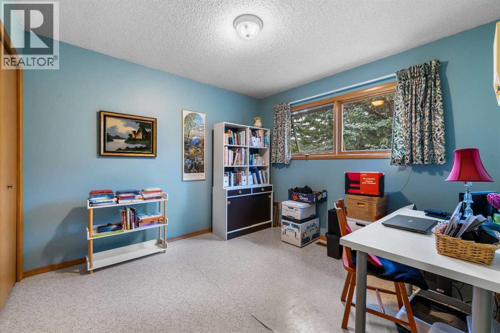Single Family House Bungalow for Sale in  Varsville Place NW Varsity Calgary 