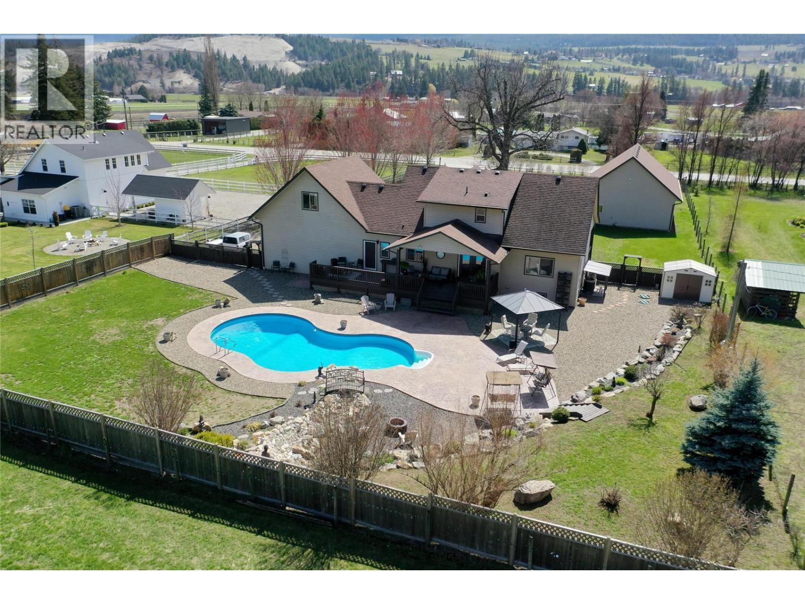 5575 Highway 6 Highway, Coldstream