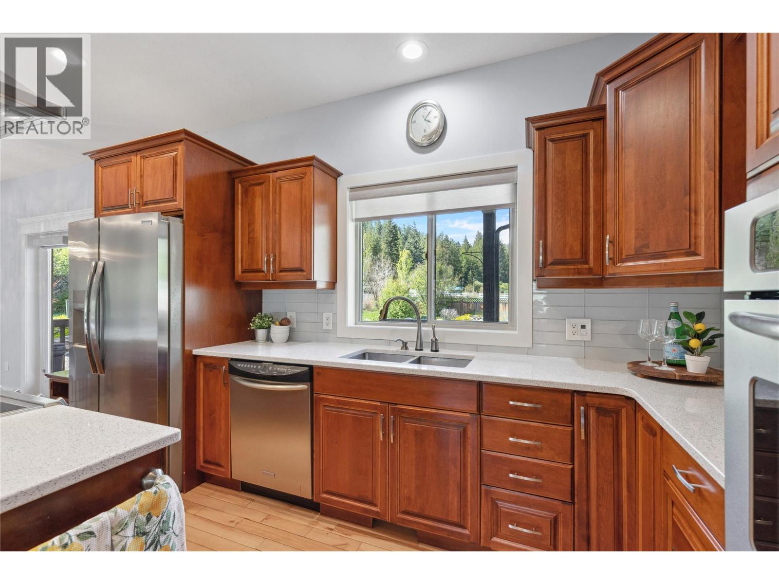 5575 Highway 6 Highway, Coldstream