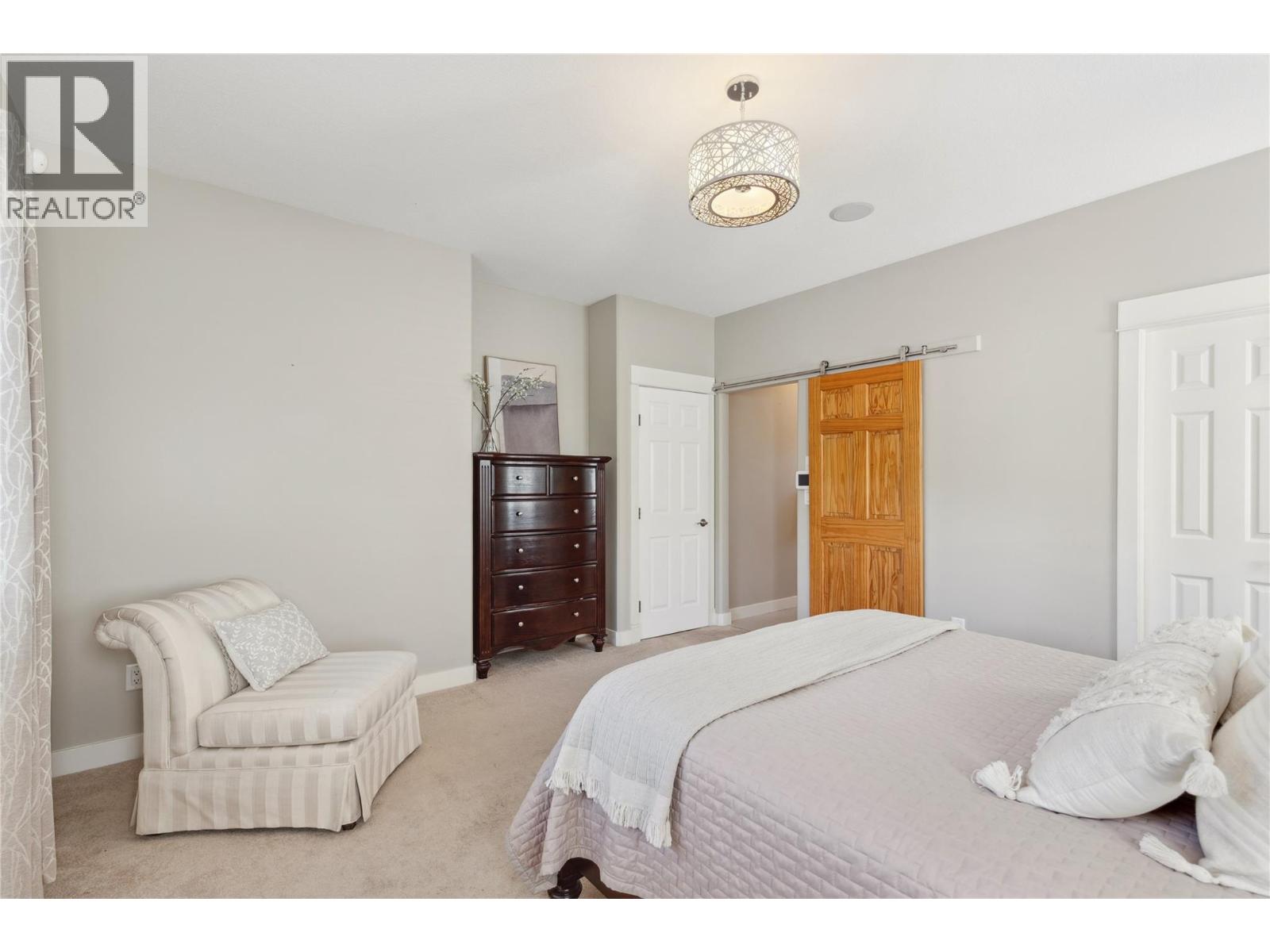 5575 Highway 6 Highway, Coldstream