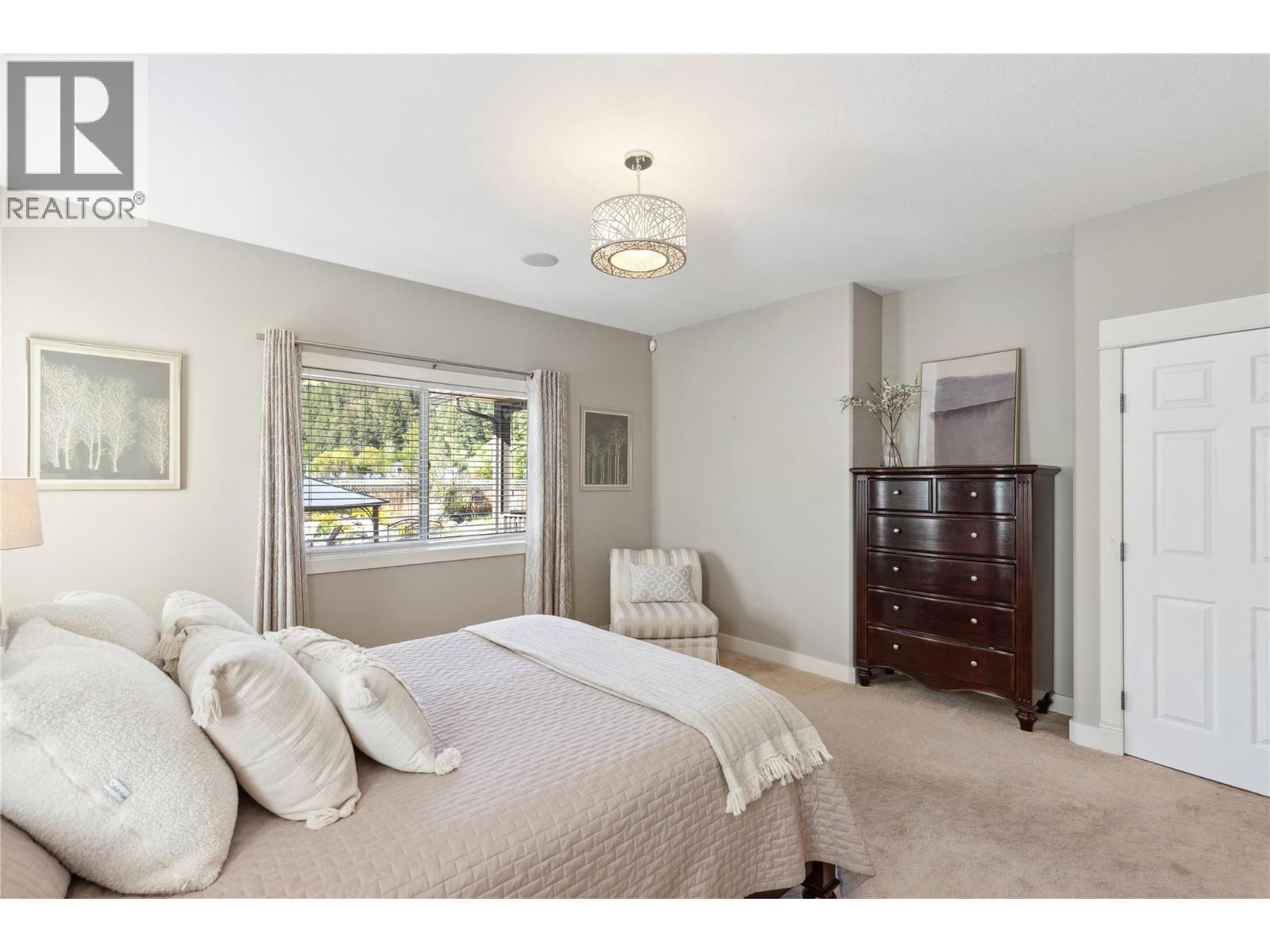 5575 Highway 6 Highway, Coldstream