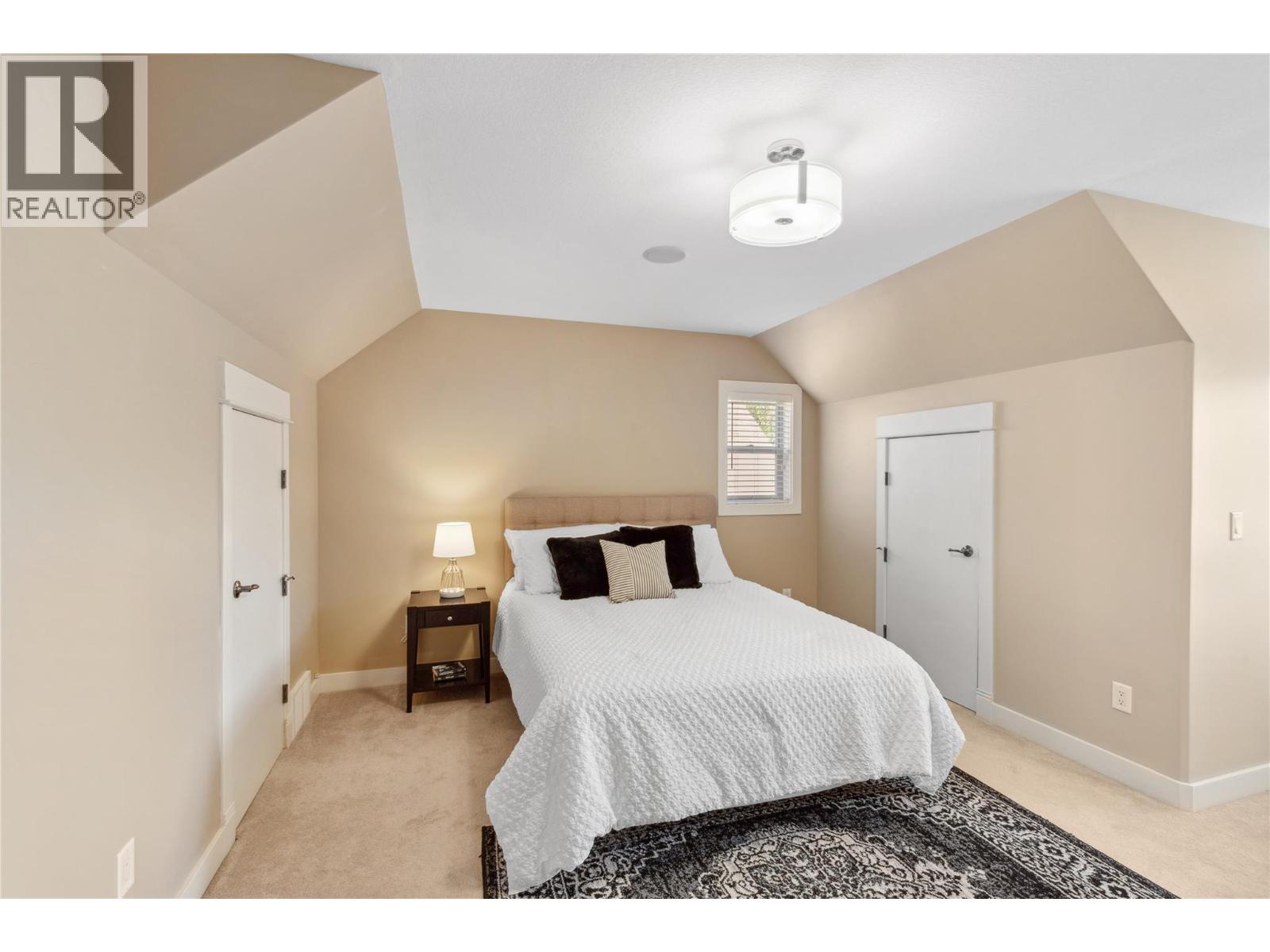 5575 Highway 6 Highway, Coldstream