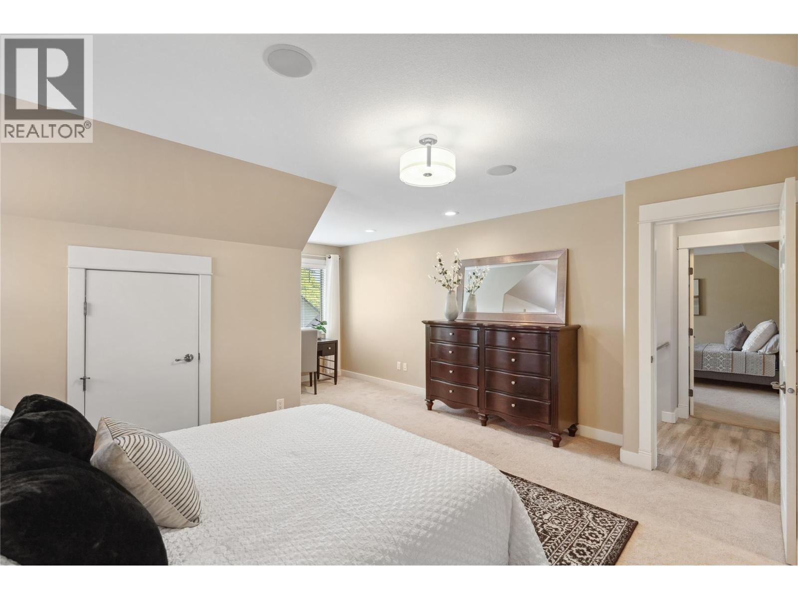 5575 Highway 6 Highway, Coldstream