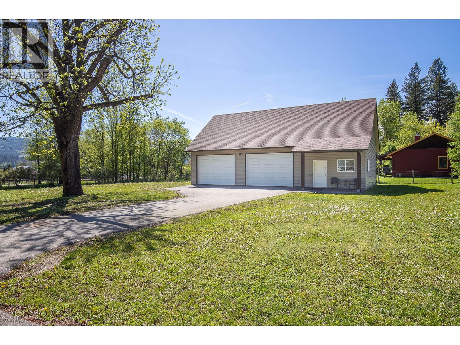 5575 Highway 6 Highway, Coldstream