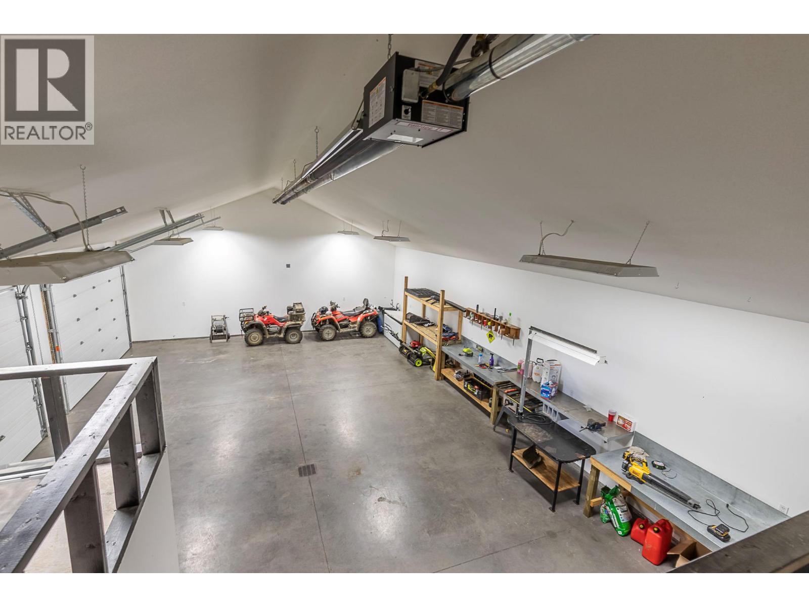 5575 Highway 6 Highway, Coldstream