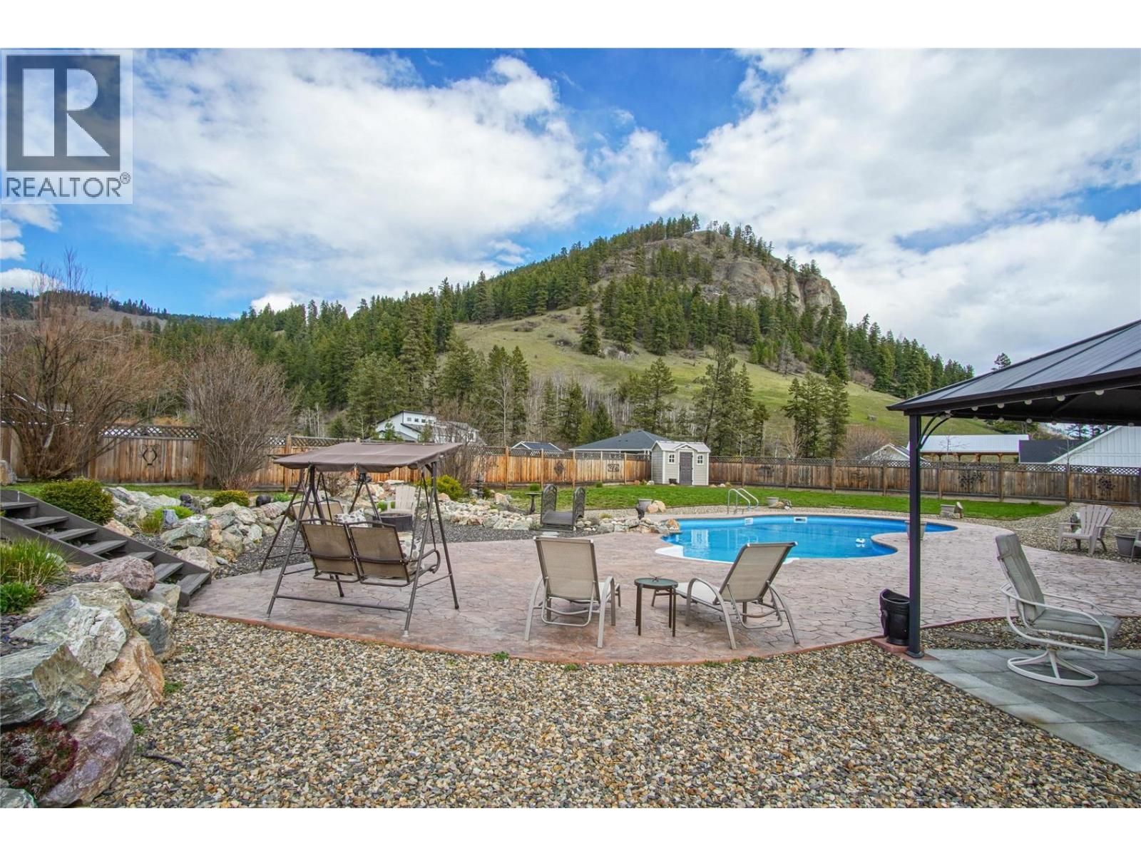 5575 Highway 6 Highway, Coldstream