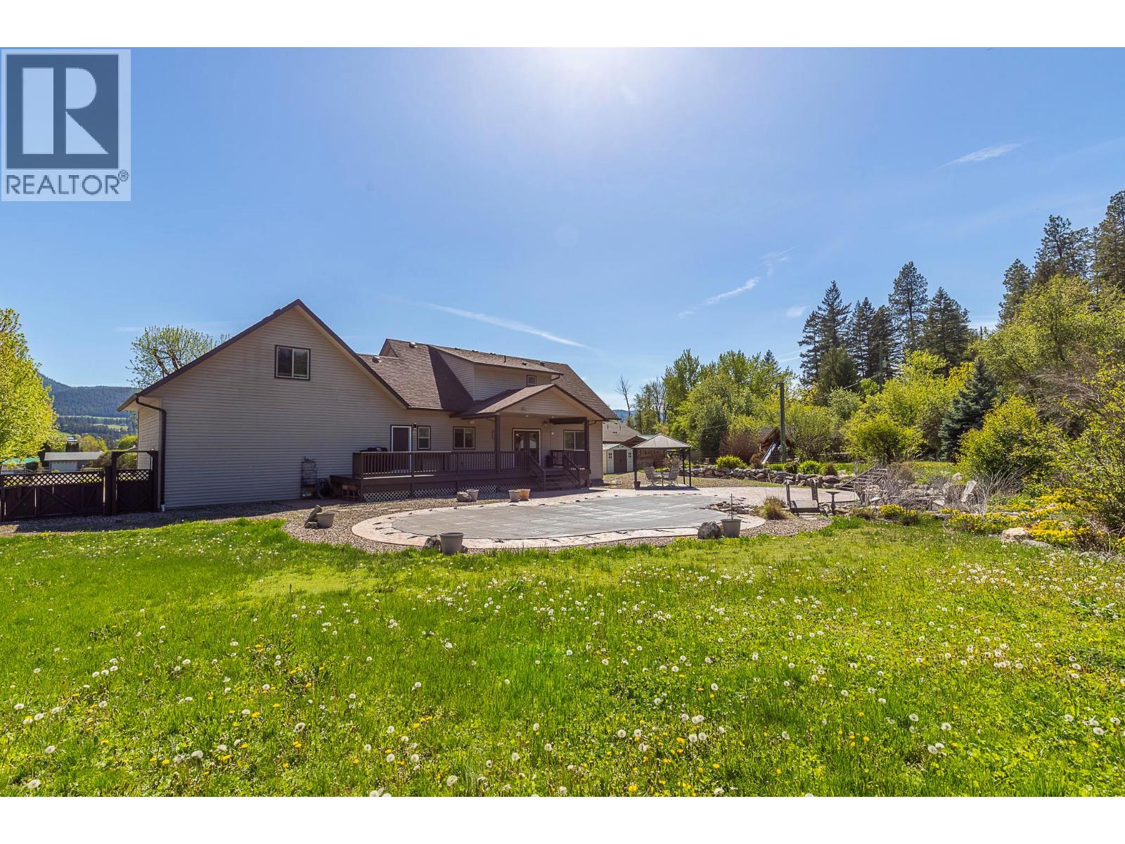 5575 Highway 6 Highway, Coldstream