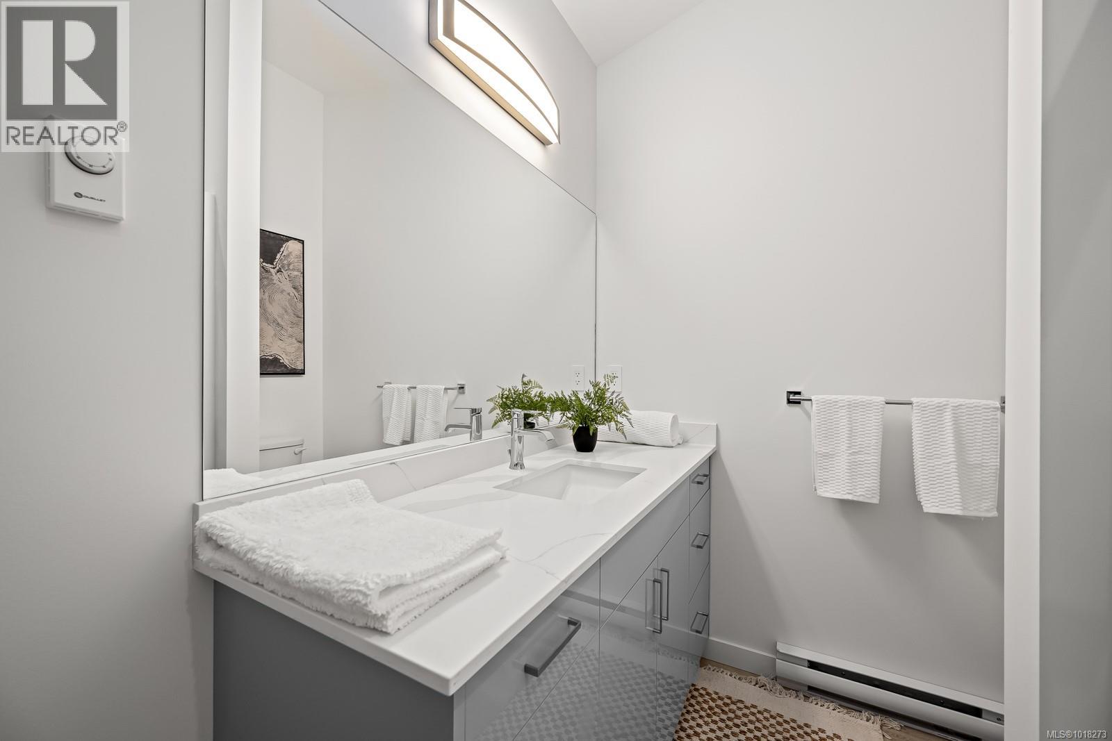 #47 3025 ROYSTON RD - 22