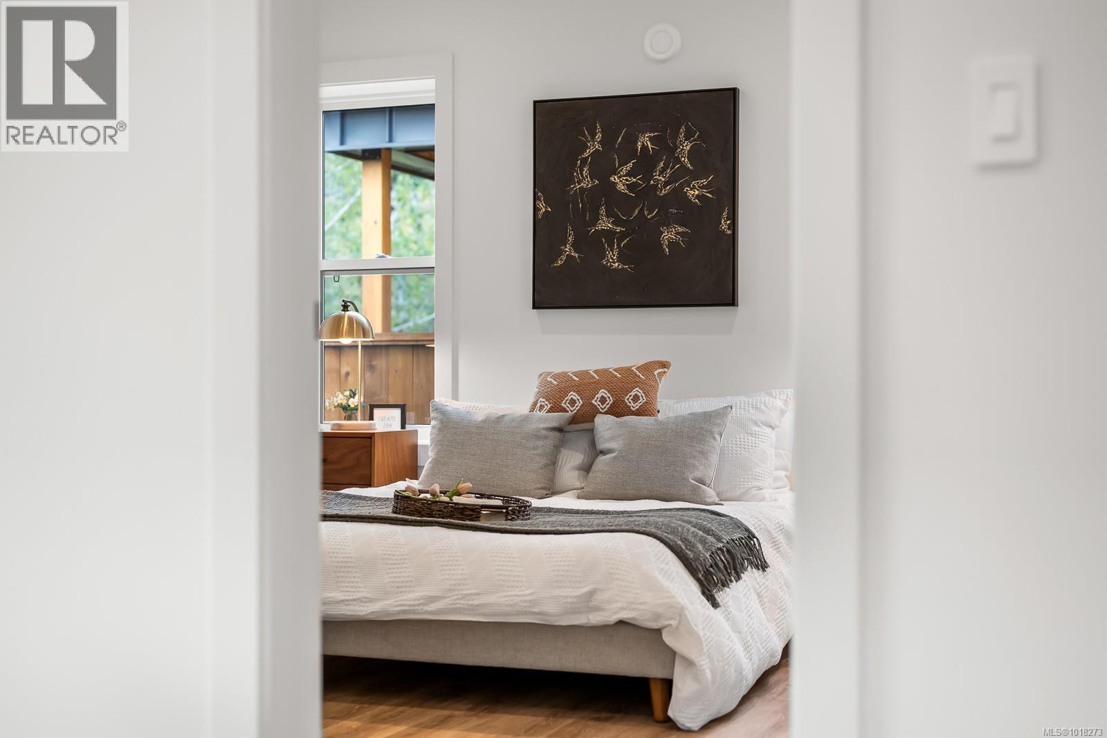 #47 3025 ROYSTON RD - 29