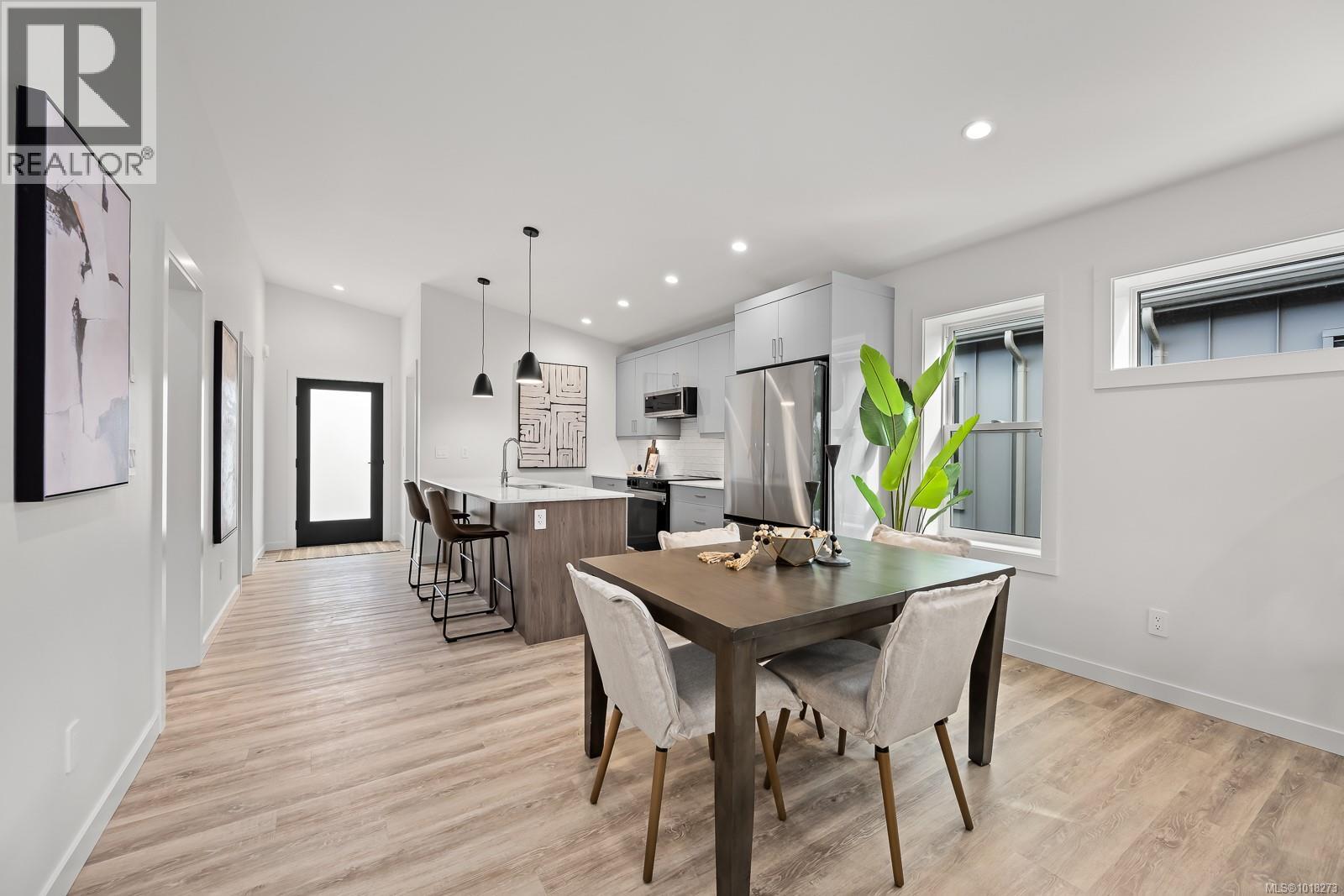 #47 3025 ROYSTON RD - 12