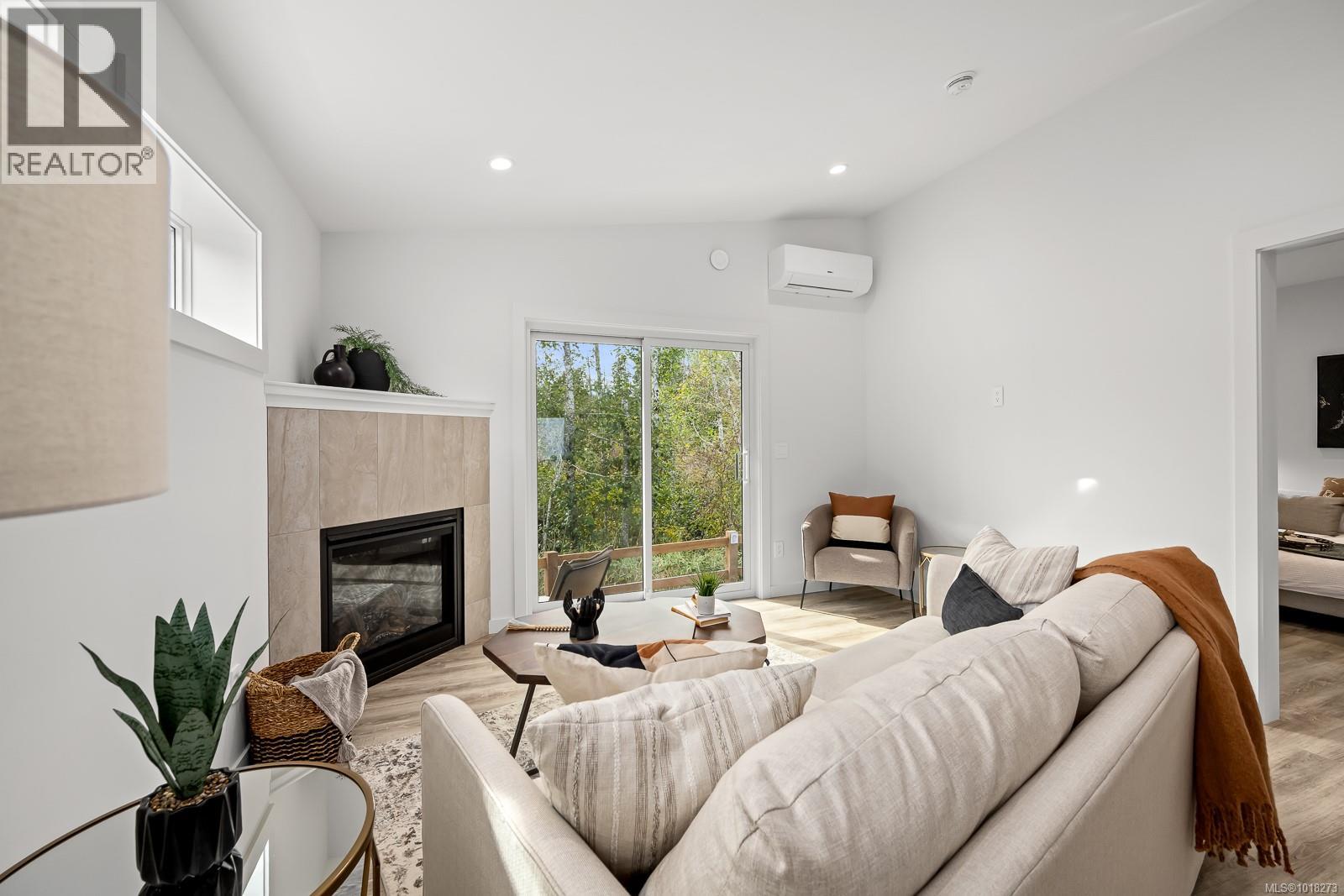 #47 3025 Royston Rd - 14