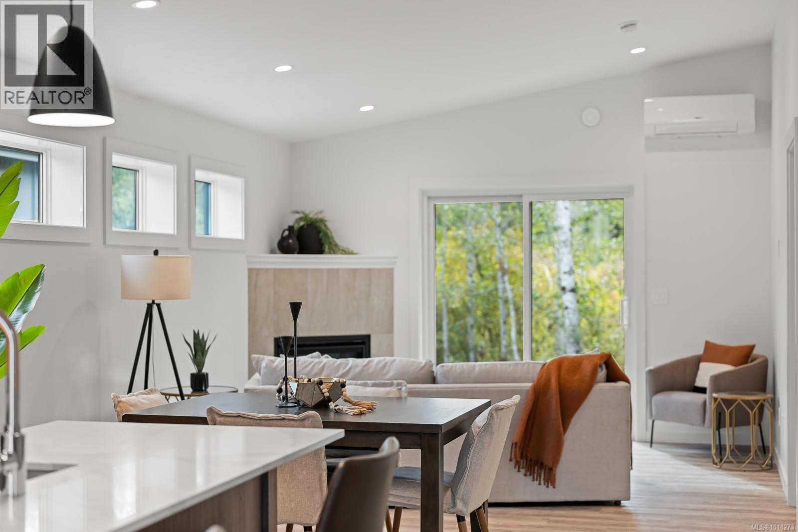 #47 3025 ROYSTON RD - 26