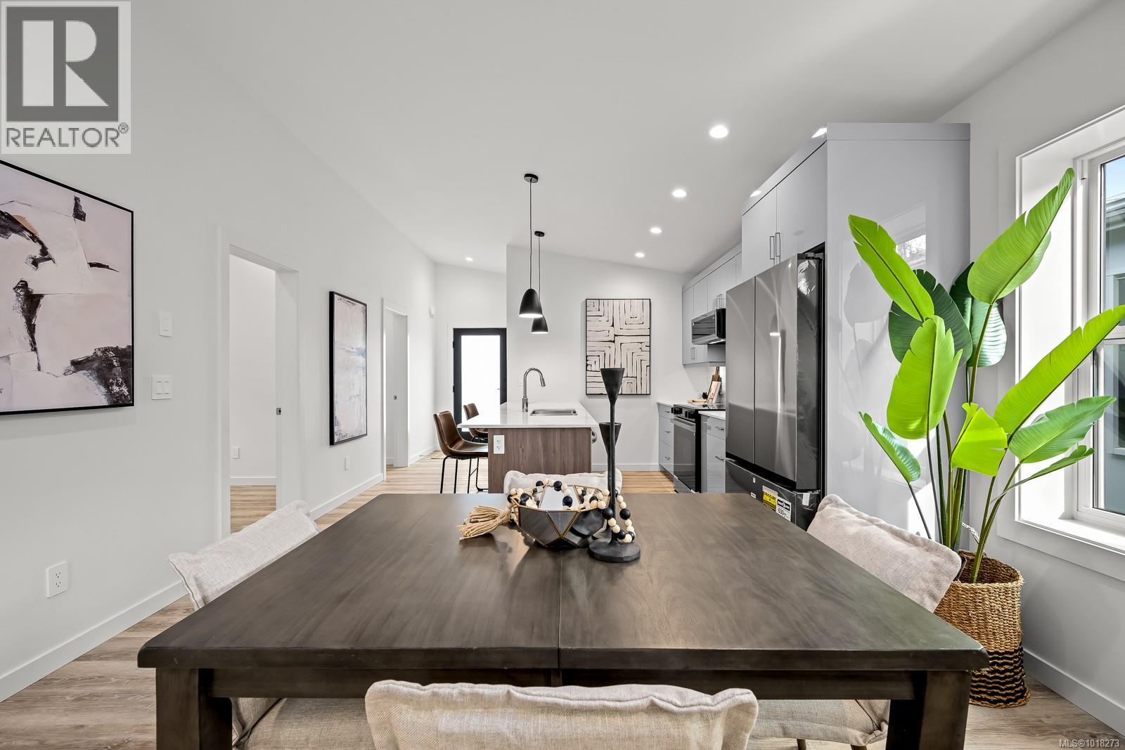 #47 3025 Royston Rd - 13