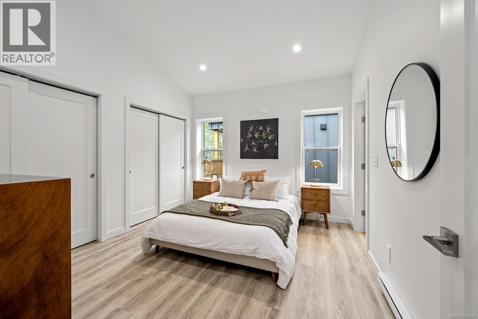 #47 3025 ROYSTON RD - 18