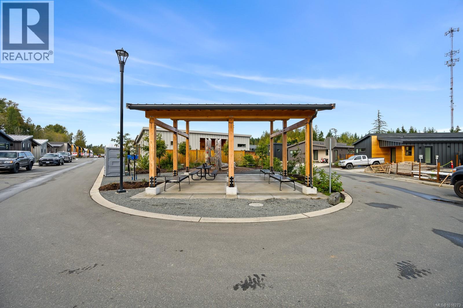 #47 3025 ROYSTON RD - 34