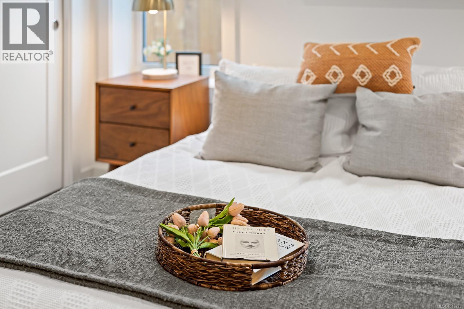 #47 3025 ROYSTON RD - 30