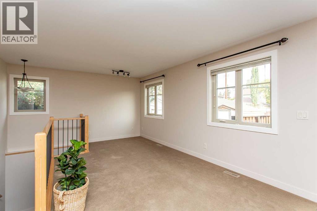 5422 49 Avenue, Lacombe