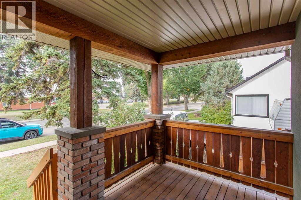 5422 49 Avenue, Lacombe