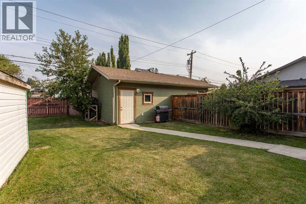 5422 49 Avenue, Lacombe