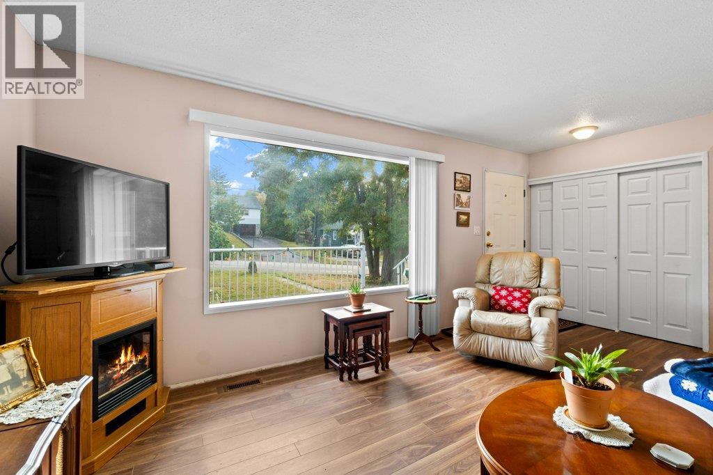 341 2 Street Southeast, Salmon Arm