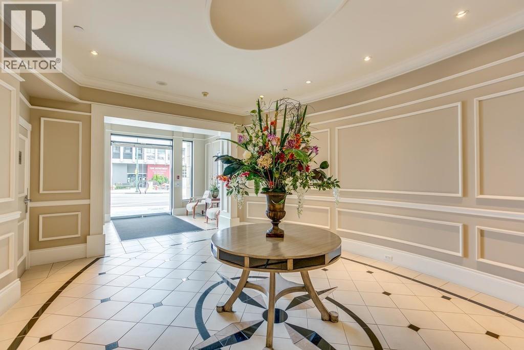 1004 160 E 13TH STREET, North Vancouver