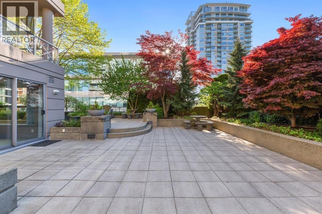 1004 160 E 13TH STREET, North Vancouver