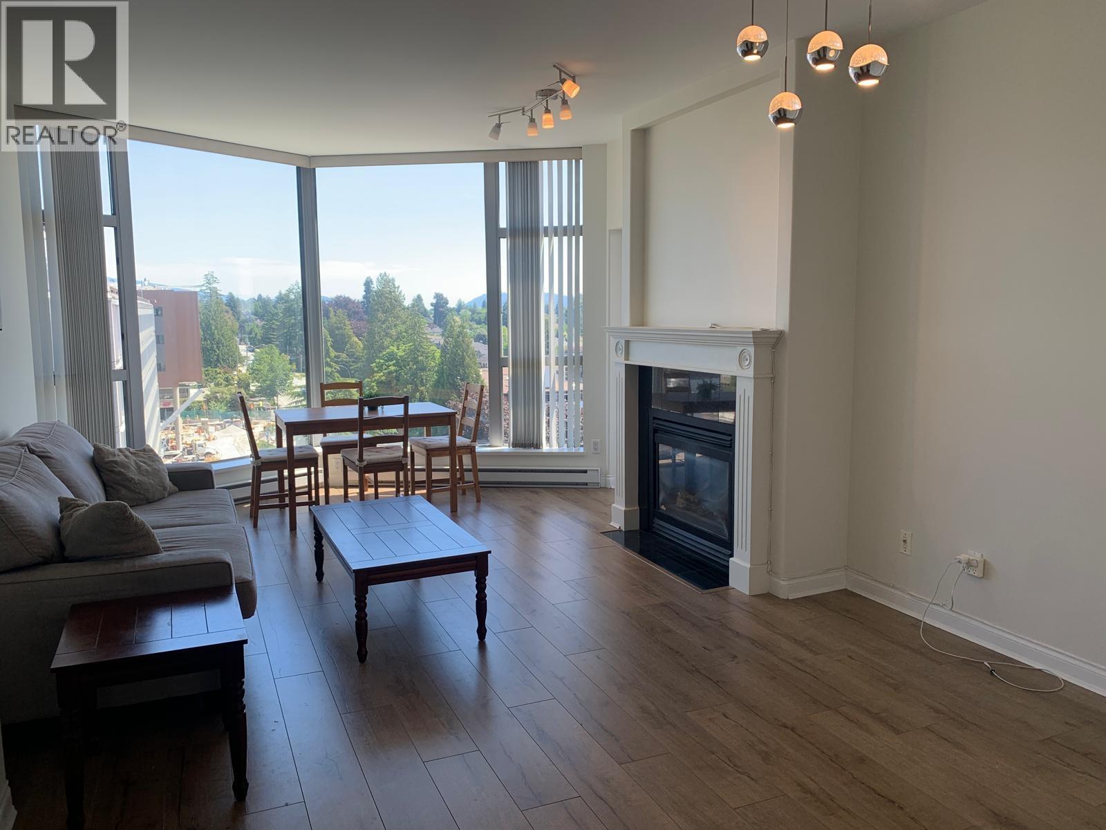 1004 160 E 13TH STREET, North Vancouver