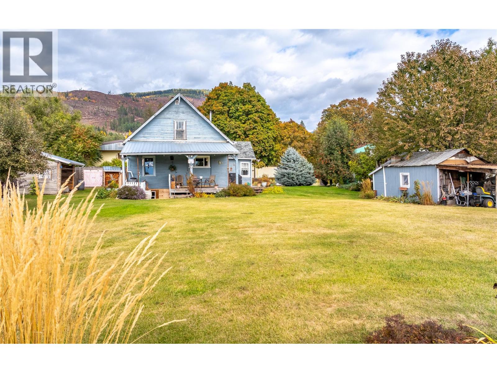 1015 Winlaw Road, Creston