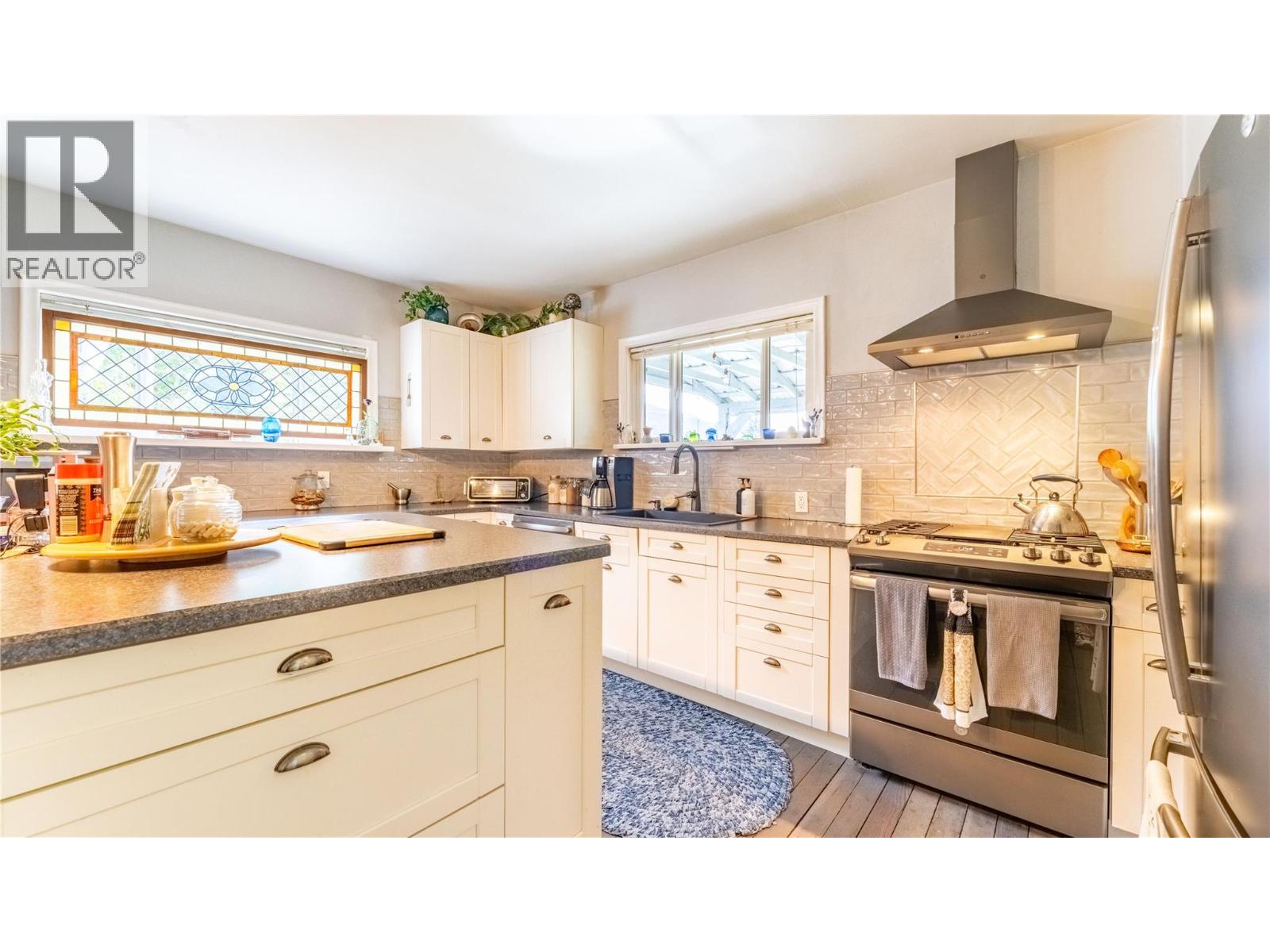 1015 Winlaw Road, Creston