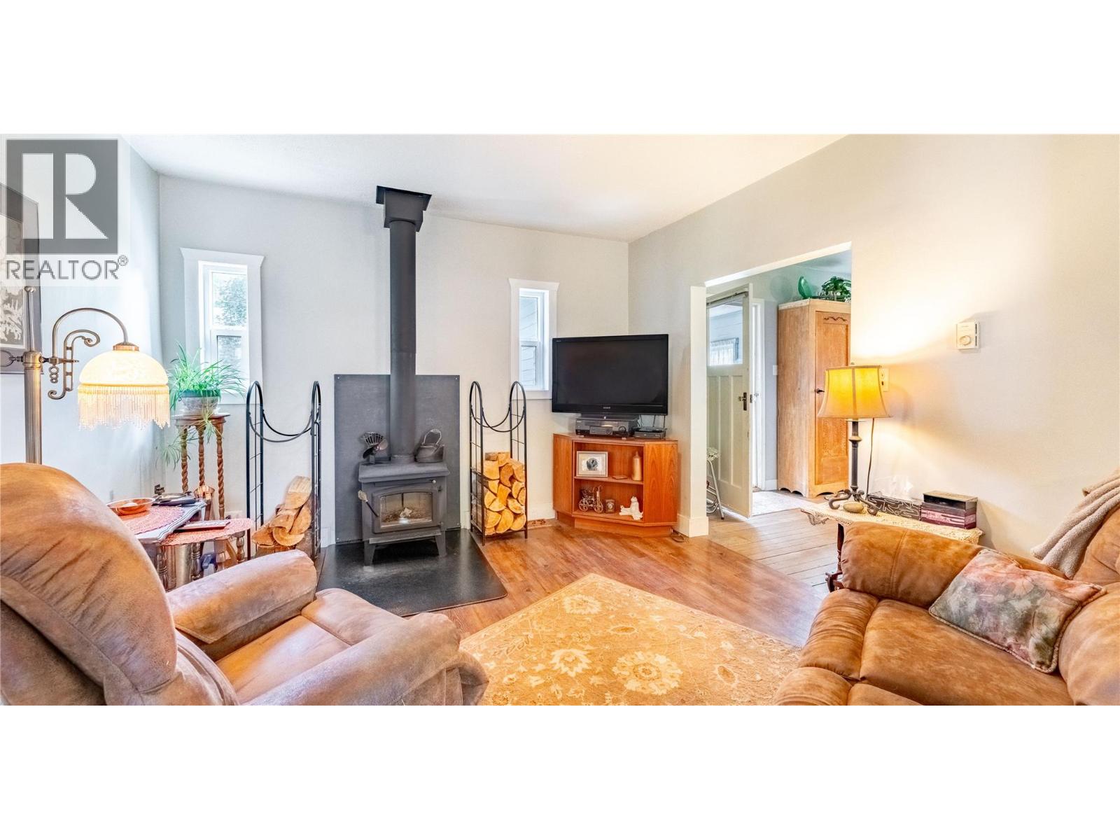 1015 Winlaw Road, Creston