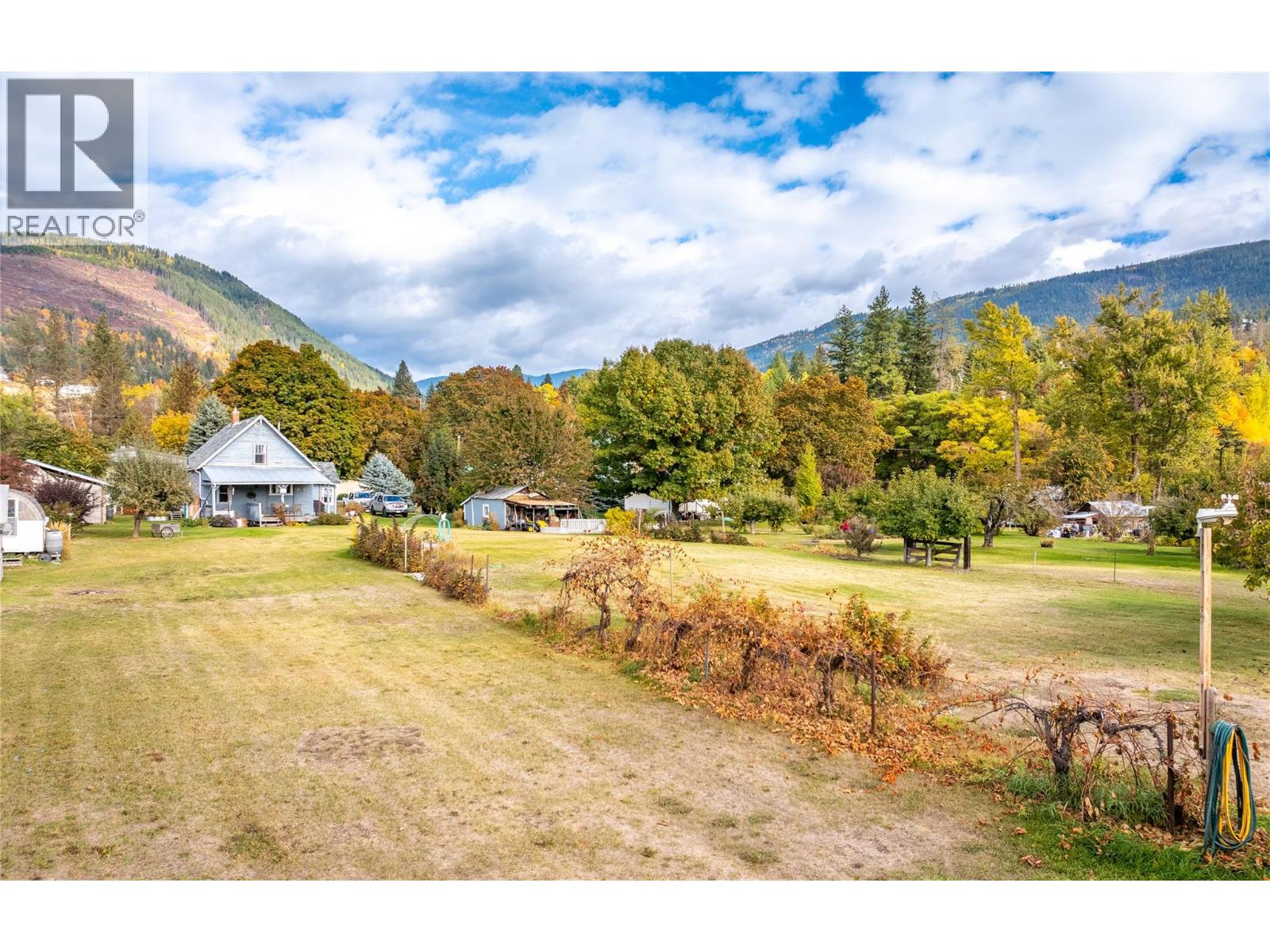 1015 Winlaw Road, Creston