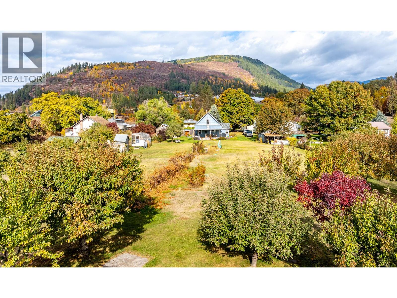 1015 Winlaw Road, Creston